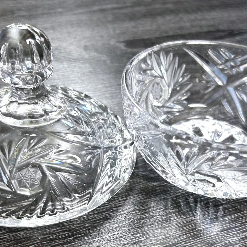 Vintage Pressed Lead Crystal Covered‎ Dish Leaf & Starburst Pattern Clear